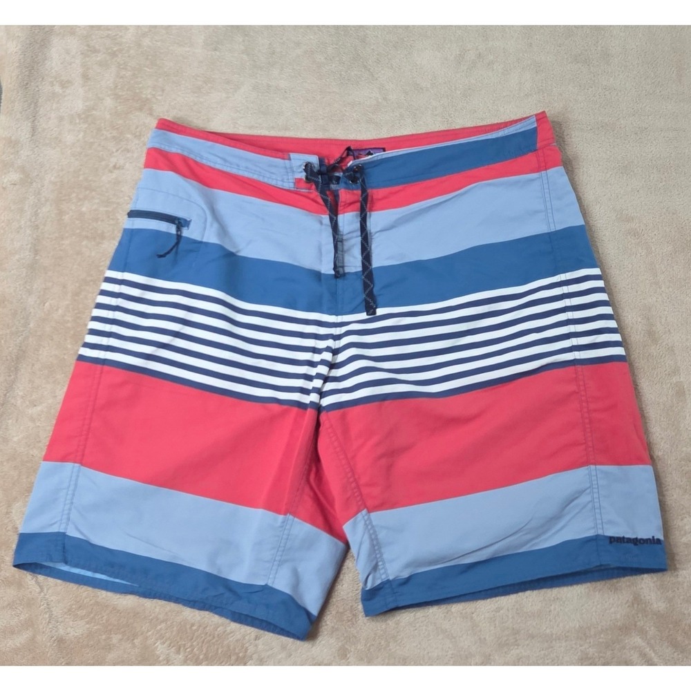 Patagonia Wavefarer‎ Board Shorts Men's Size 38 Fitz Stripe Red Blue Style 86558